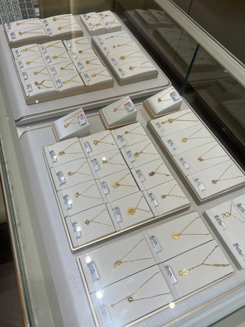 珠宝首选佳品 照亮你的每一个重要时刻